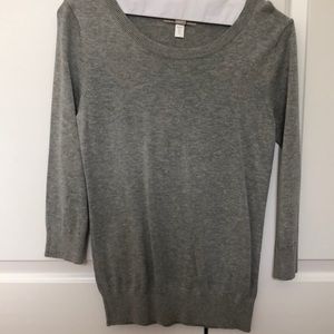 Grey 3/4 sleeve sweater